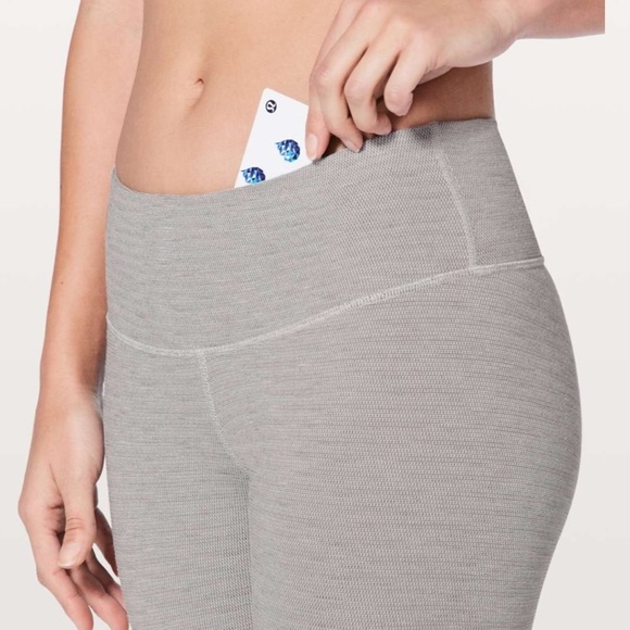 Lululemon Wunder Under Crop III 21" - Picture 3 of 11